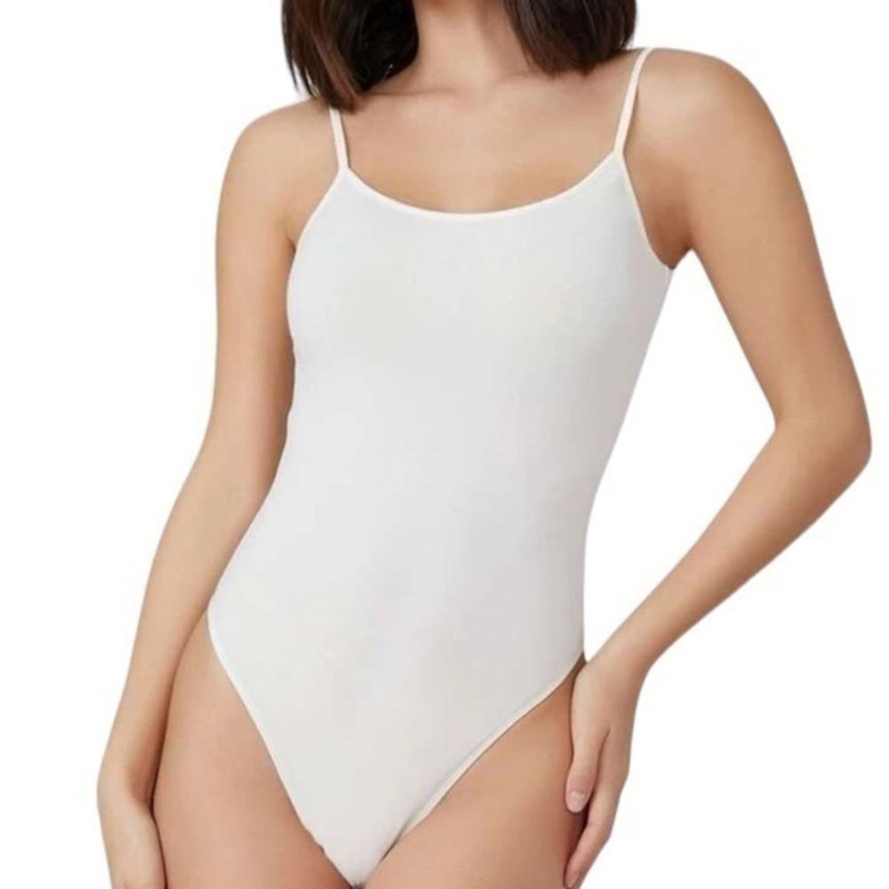 SHEIN BASICS Ladies' Solid Color
Spaghetti Strap Bodysuit White Medium